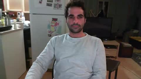 Snapshot of madmax0133 chatting on 28, 1, 2025 Guigui online show from 28, 1, 2025