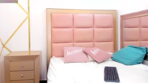 Snapshot of mady_edwards chatting on 6, 1, 2025 Mady online show from 6, 1, 2025