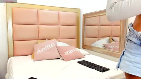 Snapshot of mady_edwards chatting on 26, 1, 2025 Mady online show from 26, 1, 2025