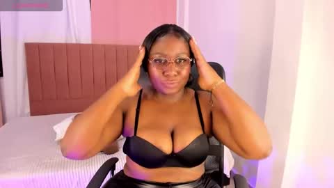 Snapshot of madycarter chatting on 23, 12, 2025 Maddy online show from 23, 12, 2025