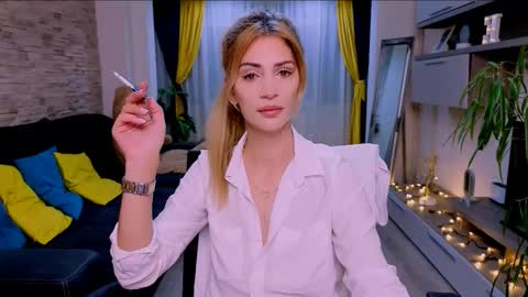 Madye Roberts online show from 5, 12, 2025