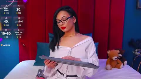 MadyLuxx online show from 8, 3, 2025