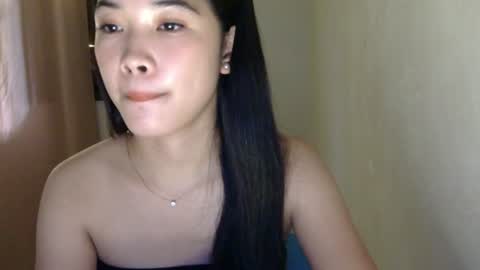 mae_luna online show from 25, 6, 2026