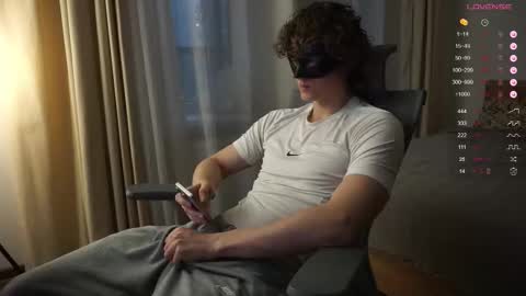 Mike XMaestro 3369 online show from 23, 11, 2025