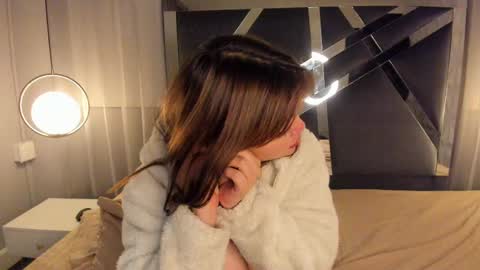 magic_aliice online show from 5, 3, 2025