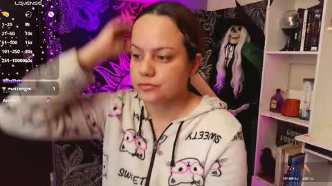 Claire online show from 5, 10, 2025