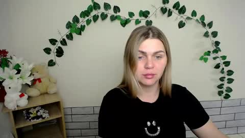 magic_katarina_ online show from 18, 12, 2024