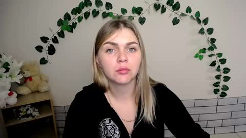 magic_katarina_ online show from 9, 1, 2025