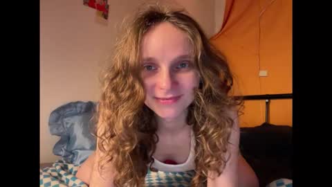 Snapshot of magic_mini_moon chatting on 20, 9, 2025 Mikky or Moon online show from 20, 9, 2025