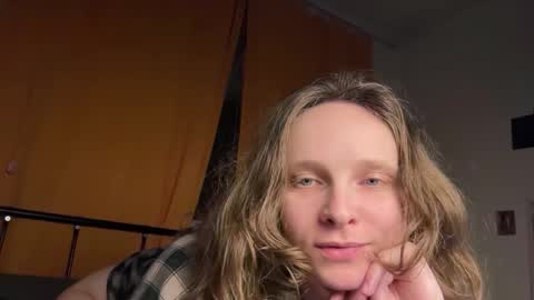 Snapshot of magic_mini_moon chatting on 25, 10, 2025 Mikky or Moon online show from 25, 10, 2025