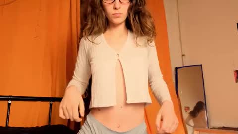 Snapshot of magic_mini_moon chatting on 22, 3, 2026 Mikky or Moon online show from 22, 3, 2026