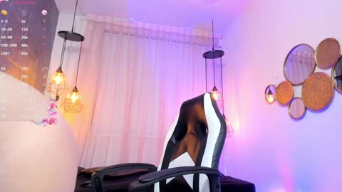 Snapshot of magic_sofii chatting on 8, 2, 2025 S online show from 8, 2, 2025
