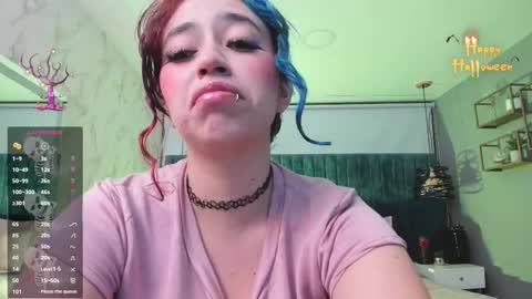 Snapshot of magic_sofii chatting on 15, 10, 2025 S online show from 15, 10, 2025