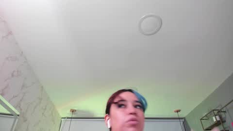 Snapshot of magic_sofii chatting on 16, 10, 2025 S online show from 16, 10, 2025