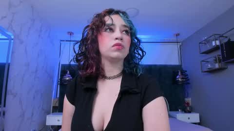 Snapshot of magic_sofii chatting on 22, 10, 2025 S online show from 22, 10, 2025