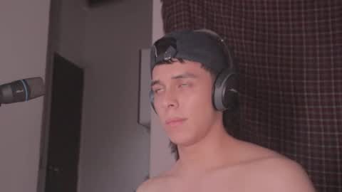 Snapshot of magic_tony chatting on 23, 2, 2025 Tony Hoffa online show from 23, 2, 2025