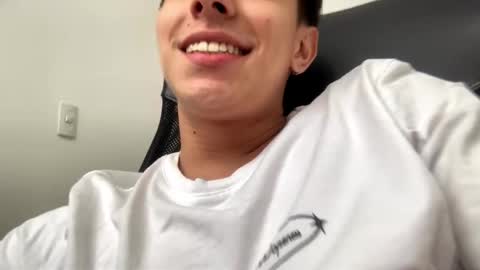 Snapshot of magic_tony chatting on 3, 3, 2025 Tony Hoffa online show from 3, 3, 2025