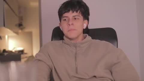 Snapshot of magic_tony chatting on 17, 10, 2025 Tony Hoffa online show from 17, 10, 2025