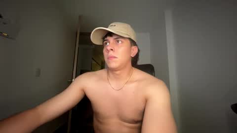 Snapshot of magic_tony chatting on 18, 10, 2025 Tony Hoffa online show from 18, 10, 2025