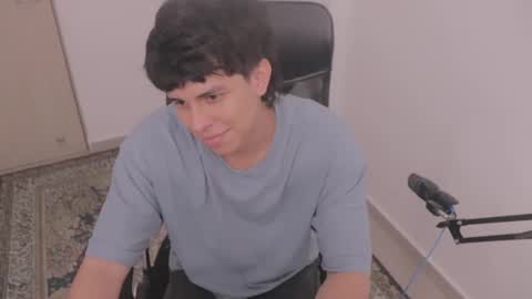 Snapshot of magic_tony chatting on 28, 10, 2025 Tony Hoffa online show from 28, 10, 2025