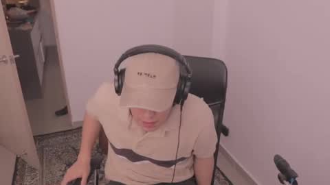 Snapshot of magic_tony chatting on 31, 10, 2025 Tony Hoffa online show from 31, 10, 2025