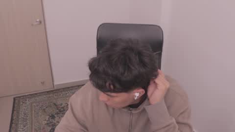 Snapshot of magic_tony chatting on 14, 11, 2025 Tony Hoffa online show from 14, 11, 2025