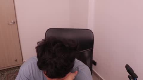 Snapshot of magic_tony chatting on 17, 11, 2025 Tony Hoffa online show from 17, 11, 2025