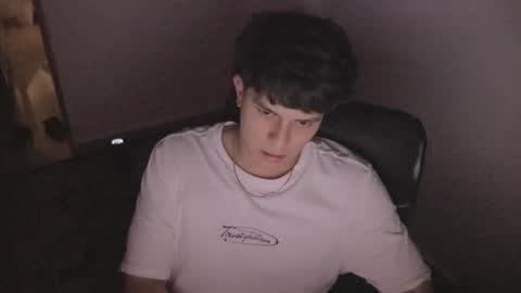 Snapshot of magic_tony chatting on 27, 11, 2025 Tony Hoffa online show from 27, 11, 2025