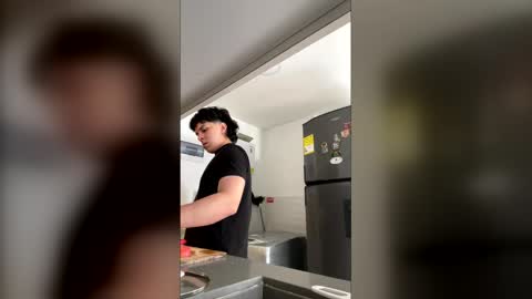 Snapshot of magic_tony chatting on 4, 12, 2025 Tony Hoffa online show from 4, 12, 2025