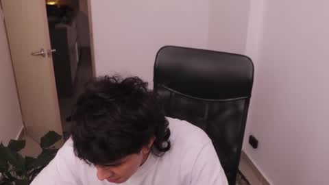 Snapshot of magic_tony chatting on 12, 2, 2026 Tony Hoffa online show from 12, 2, 2026