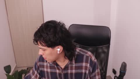 Snapshot of magic_tony chatting on 7, 3, 2026 Tony Hoffa online show from 7, 3, 2026