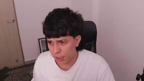 Snapshot of magic_tony chatting on 22, 3, 2026 Tony Hoffa online show from 22, 3, 2026