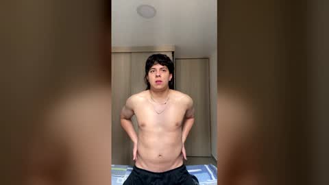 Snapshot of magic_tony chatting on 15, 4, 2026 Tony Hoffa online show from 15, 4, 2026