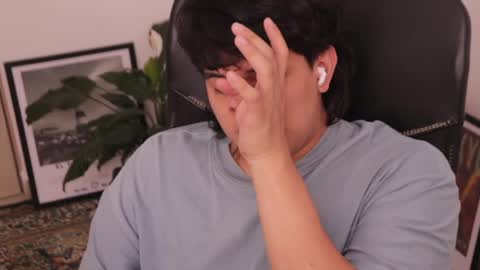 Snapshot of magic_tony chatting on 15, 4, 2026 Tony Hoffa online show from 15, 4, 2026