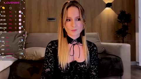 magicpeaach online show from 30, 1, 2025