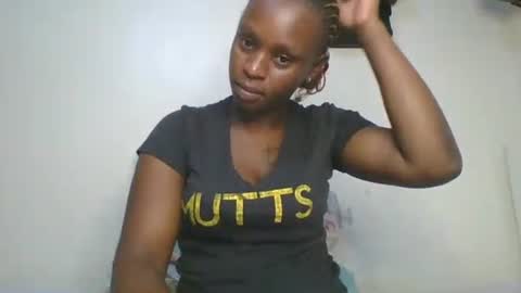 Snapshot of magicpussyy1 chatting on 18, 6, 2026 magicbabe online show from 18, 6, 2026