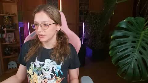 Nicole online show from 3, 3, 2026