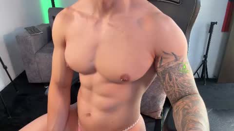 Snapshot of magnus_savage chatting on 24, 7, 2026 If you want me to use the Lovense please let me know -- online show from 24, 7, 2026