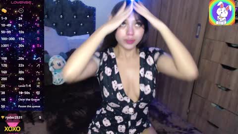 Snapshot of maiaa_evans chatting on 20, 12, 2024    t  online show from 20, 12, 2024