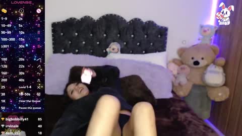 Snapshot of maiaa_evans chatting on 28, 12, 2024    t  online show from 28, 12, 2024