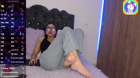 Snapshot of maiaa_evans chatting on 8, 2, 2025    t  online show from 8, 2, 2025