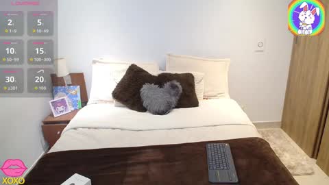 Snapshot of maiaa_evans chatting on 15, 9, 2025    t  online show from 15, 9, 2025