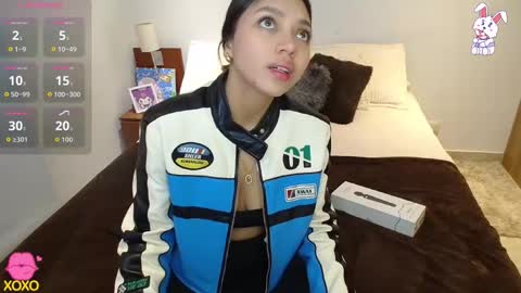 Snapshot of maiaa_evans chatting on 17, 9, 2025    t  online show from 17, 9, 2025