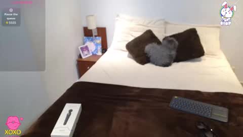 Snapshot of maiaa_evans chatting on 12, 10, 2025    t  online show from 12, 10, 2025