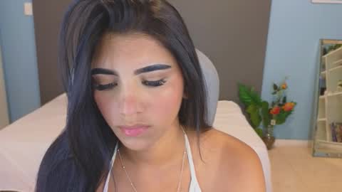 Maiaa Ruiz  online show from 18, 10, 2025