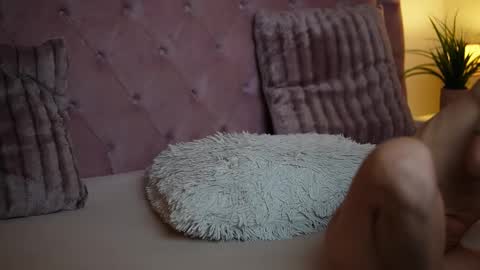  Maia  online show from 9, 9, 2025