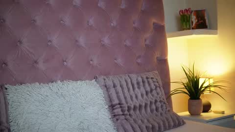  Maia  online show from 11, 11, 2025