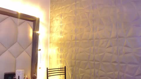 Maia  online show from 4, 1, 2025