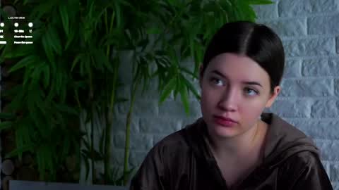 Lucy online show from 28, 4, 2026