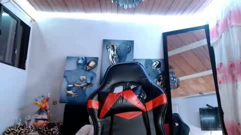 Bella Maidi online show from 13, 9, 2025